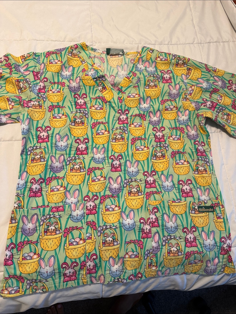 Holiday Assorted Scrub Top Bundle - Picture 5 of 7